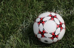 Formacje piłkarskie – czym się różni 4-4-2 od 3-5-2? pilka nozna