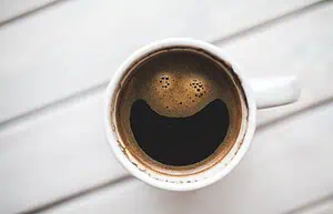 Kapsułki Dolce Gusto – jak wybrać smak, który najlepiej wpisze się w codzienny rytuał? kawa